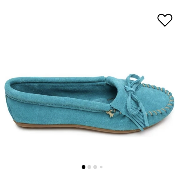 Minnetonka Moccasin Thread Suede Slip-On Comfort Shoes. - Picture 2 of 13